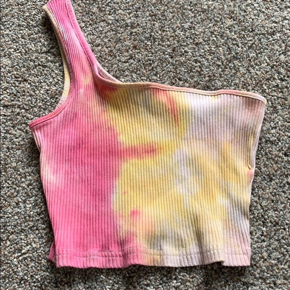 One shoulder copped tie dye tank